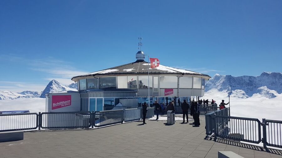 007 Elegance: Private Tour to Schilthorn from Interlaken - Thrill Walk for a controlled scare