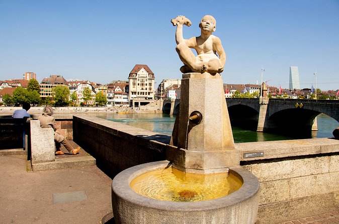 1 Hour express walk of Basel with a Local - Finishing at Spalentor