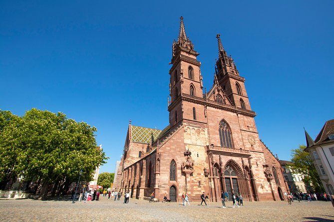 1 Hour express walk of Basel with a Local - What the local guide adds