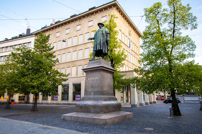 1 Hour Express Walk of St. Gallen with a Local - The red square and an unusual city story
