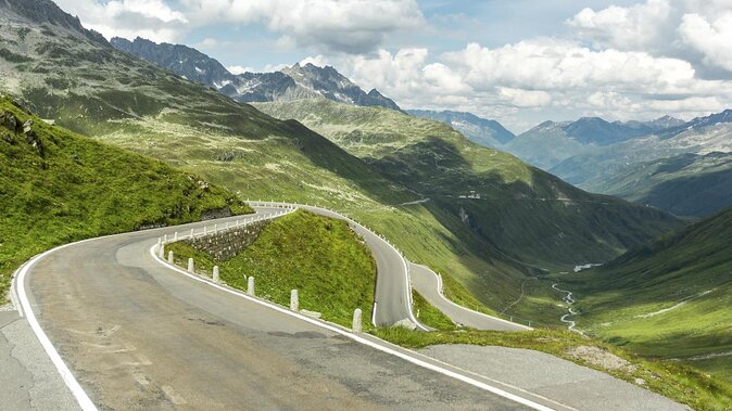 6-Day Drive 9 Swiss Passes, Glacier Express Route +Stelvio, Italy - Zurich to Lake Lucerne and the first Alpine passes