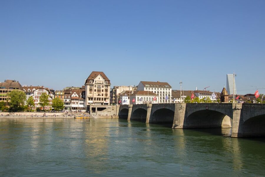 Basel: Express Walk with a Local in 60 minutes - Hotel Les Trois Rois on the riverside route