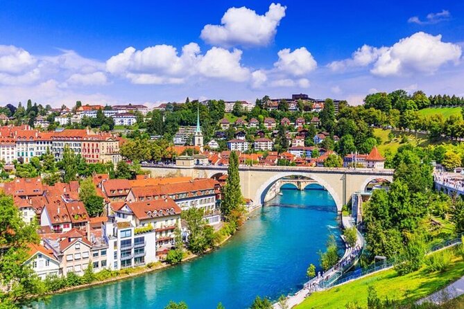 Bern Highlights and Hidden Gems Walking Tour With A Guide - Watching Zytglogge bring medieval time to life