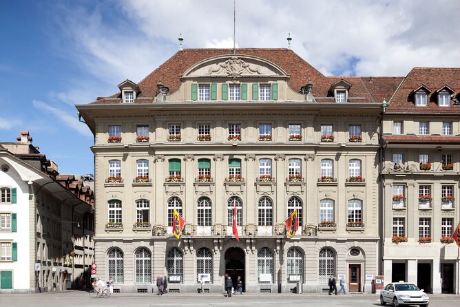 Bern : Private Walking Tour with a Local Guide (Private tour) - Two hours or eight hours?