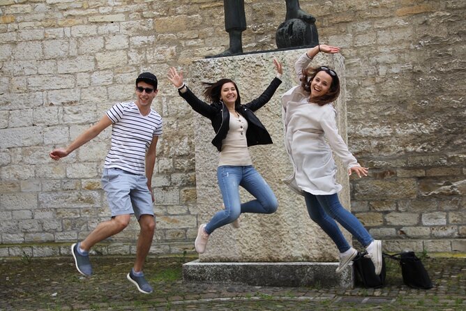 Bern Scavenger Hunt and Sights Self-Guided Tour - Price, group size, and practical value