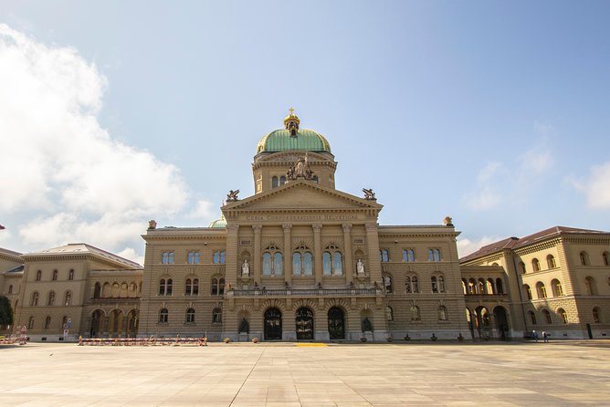 Best Intro to Bern in 2 hours with a Local - Walking Bern’s UNESCO-listed Old Town