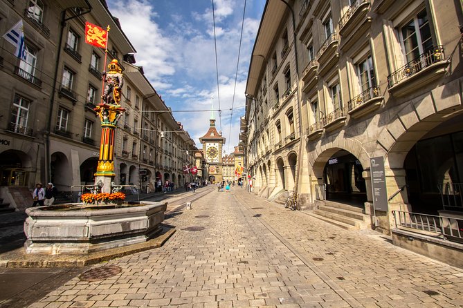 Best Intro to Bern in 2 hours with a Local - From the 18th century to the medieval prison tower