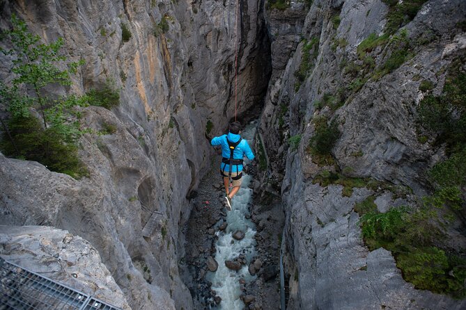 Canyon Swing with OUTDOOR - The gorge after the free fall