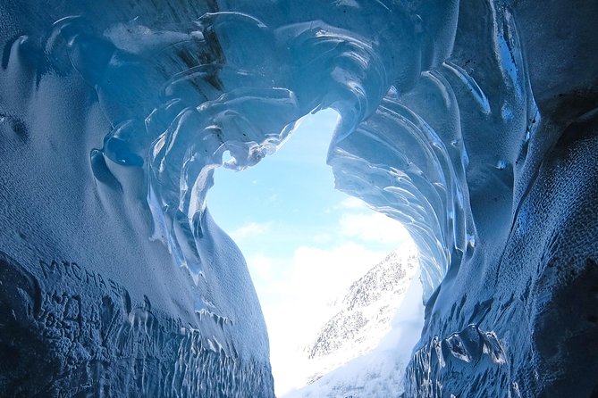 Chamonix & Mont Blanc Guided Day Trip with SkyView Panoramic bus - Aiguille du Midi and the climb to 3,842 meters