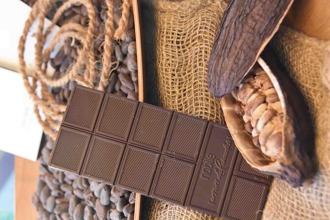 Chocolate tour in Bern with chocolate tasting - Starting at Käfigturm in Bern’s old town