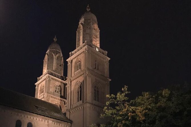 City tour Zurich with the city whispers from CHF 21.00 - Bahnhofstrasse and Zurich’s polished public face