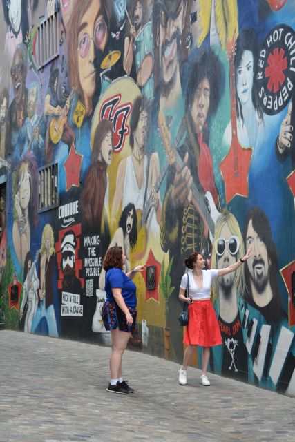 Customizable walking tour with local photographer - What the two-hour timing really allows