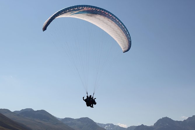 Davos Absolutely Free Flying Paragliding Tandem Flight 1'000 Meters High - Key points to know before you fly
