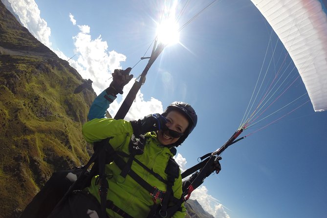 Davos Absolutely Free Flying Paragliding Tandem Flight 1'000 Meters High - Meeting at Davos Platz and riding to Jakobshorn