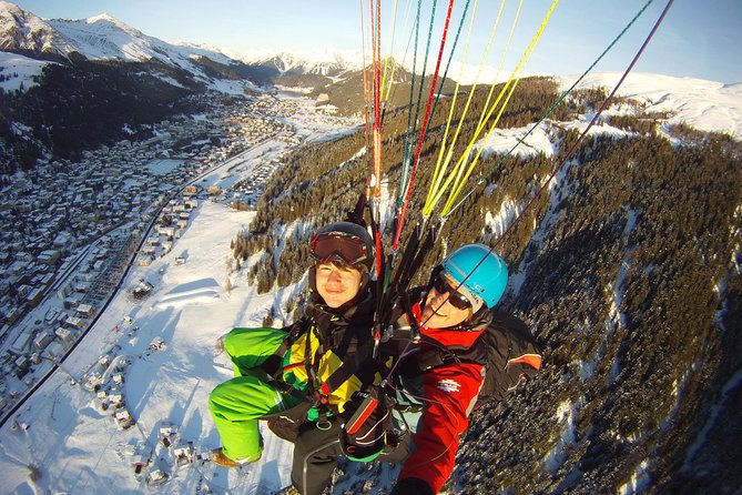 Davos Absolutely Free Flying Paragliding Tandem Flight 1'000 Meters High - The takeoff and the first quiet minutes