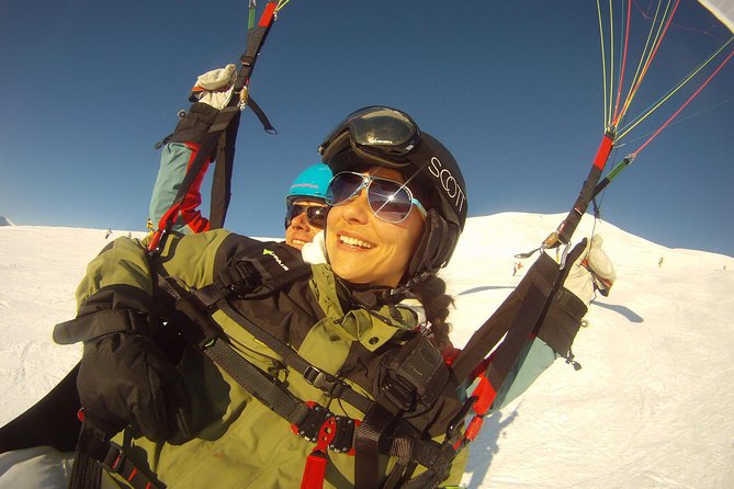 Davos Absolutely Free Flying Paragliding Tandem Flight 1'000 Meters High - A calm glide or a little freestyle