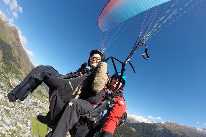Davos Absolutely Free Flying Paragliding Tandem Flight 1'000 Meters High - The people who will enjoy this most