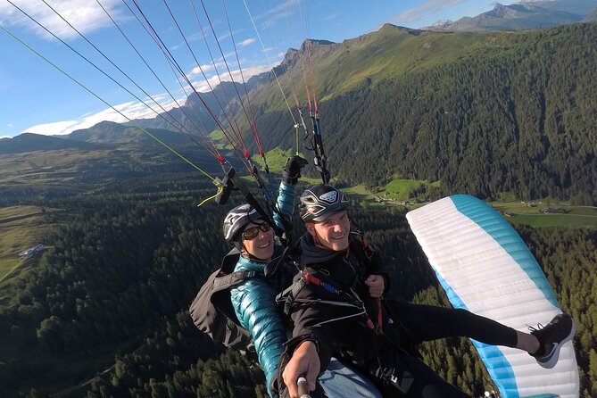 DAVOS: Paragliding For 2 Passengers - Together In The Air! (Video&Photos Incl.) - Who will enjoy this most