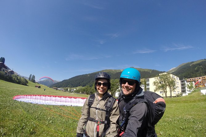 Davos Paragliding Private Tandem Pilot Half Day - Landing near the starting point