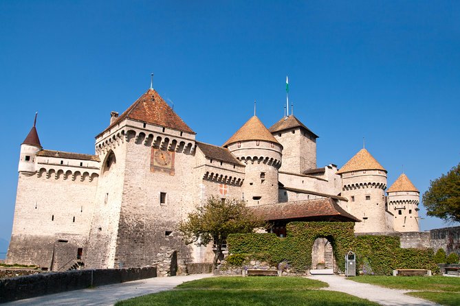 Day Trip to Montreux, Chaplin's World & Chillon Castle& apéritif - Vevey, Nestlé and the lakeside setting