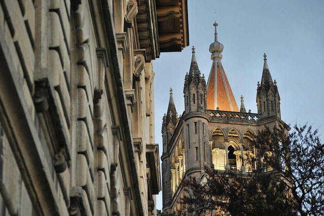 Explore Lausanne in 60 minutes with a Local - Place de Palud, fountains, markets, and everyday Lausanne
