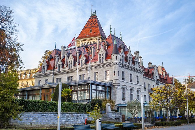 Explore Lausanne in 60 minutes with a Local - Why the local guide matters