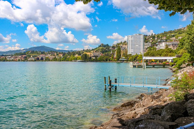 Explore Montreux in 60 minutes with a Local - Meeting Freddie Mercury by the water