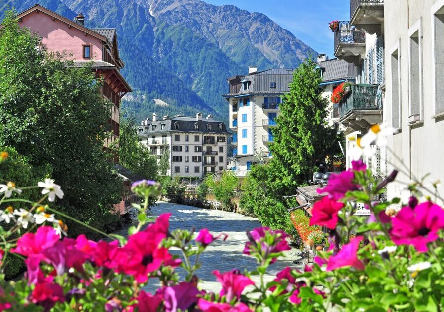 From Geneva: Chamonix Mont-Blanc Private Day Trip - Mer de Glace by Montenvers cogwheel train