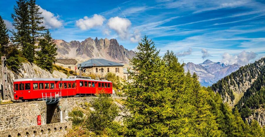 From Geneva: Chamonix Mont-Blanc Private Day Trip - The drive through the Arve Valley