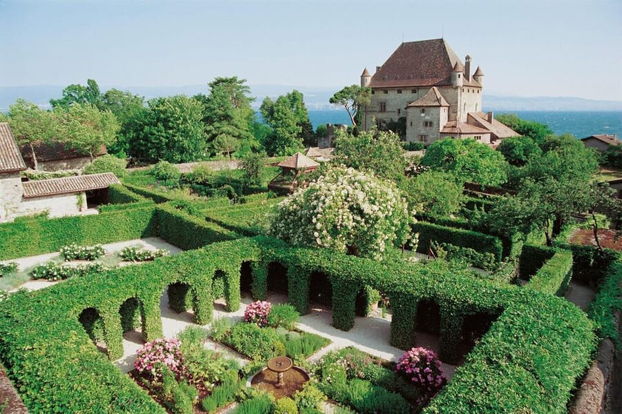 From Geneva: Half-Day Guided Excursion to Yvoire PRIVATE - Who should choose this private excursion
