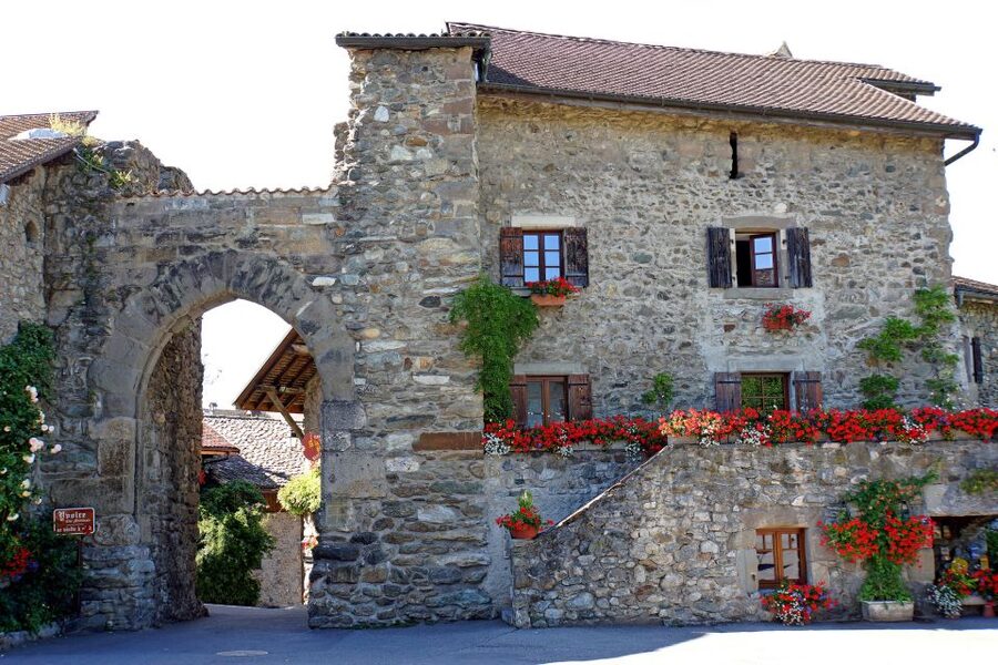 From Geneva: Yvoire medieval village & Lake Geneva Cruise - Returning across Lake Geneva on a Belle Époque steamer