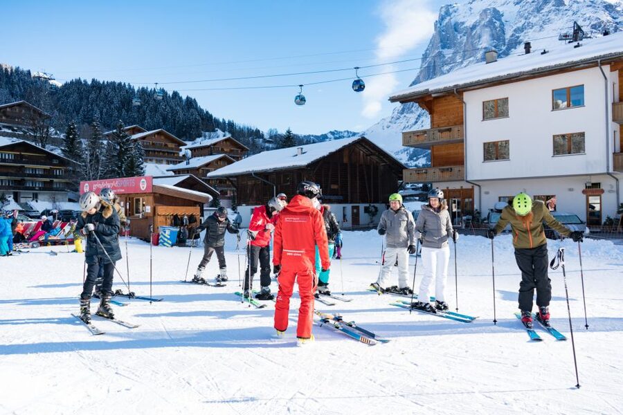 From Interlaken: 8-Hour Skiing in Grindelwald for Beginner's - The teaching makes the difference