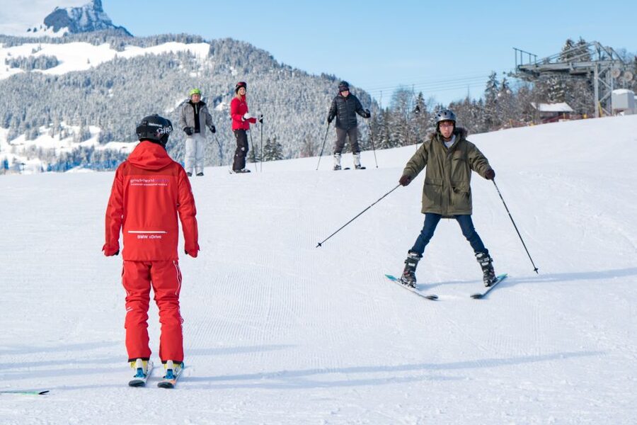 From Interlaken: 8-Hour Skiing in Grindelwald for Beginner's - Equipment, clothing, and comfort