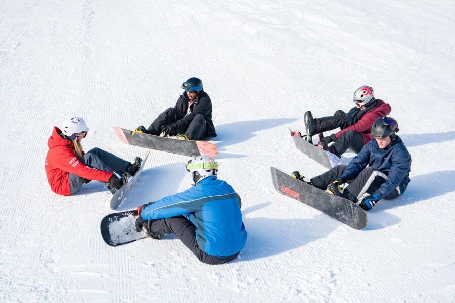 From Interlaken: Afternoon Beginners Snowboarding Lesson - What the 2.5-hour lesson really gives you