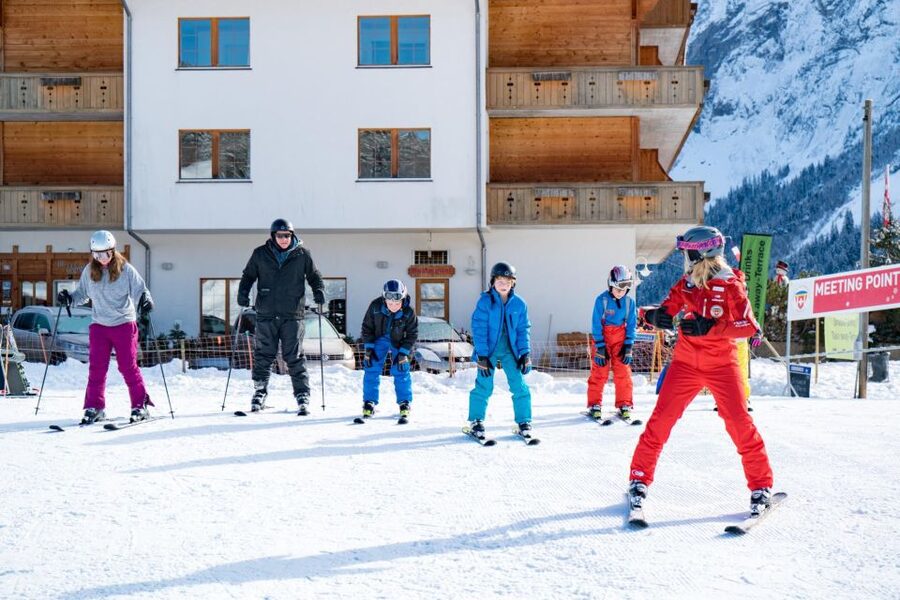 From Interlaken: Afternoon Ski Experience for Beginners - Starting in Interlaken, then heading for Grindelwald