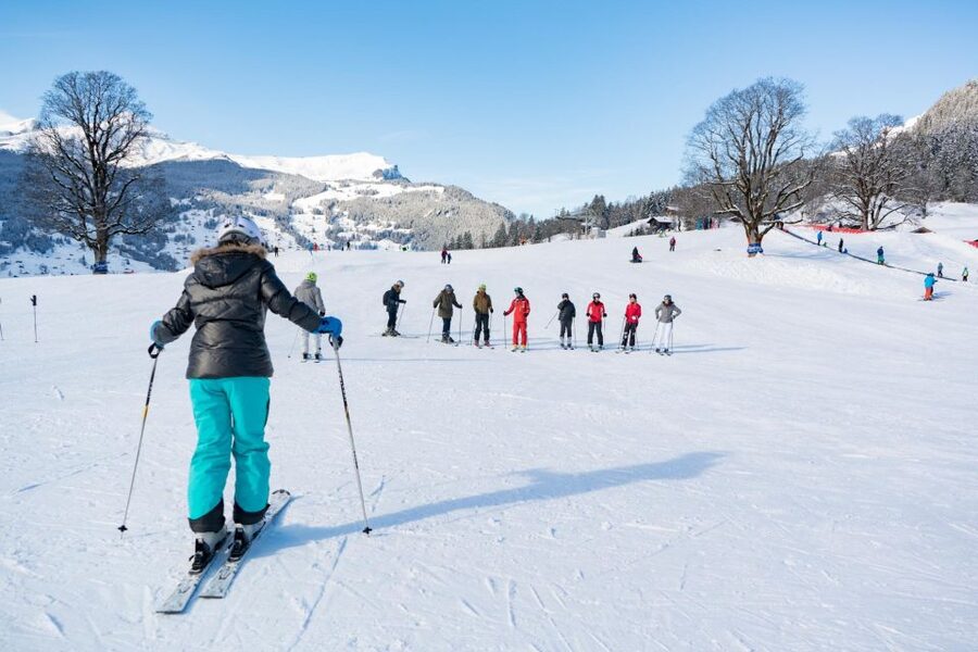 From Interlaken: Afternoon Ski Experience for Beginners - First steps on the Bodmi beginner slopes
