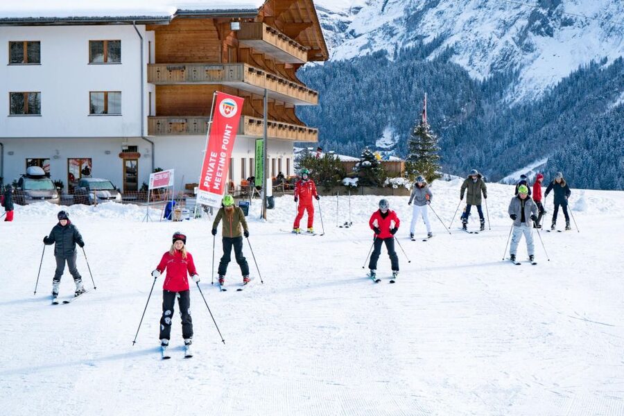 From Interlaken: Afternoon Ski Experience for Beginners - Magic carpets and drag lifts make practice easier