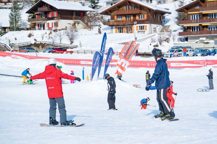 From Interlaken: Grindelwald Beginners Snowboarding Lesson - Who will enjoy this lesson most