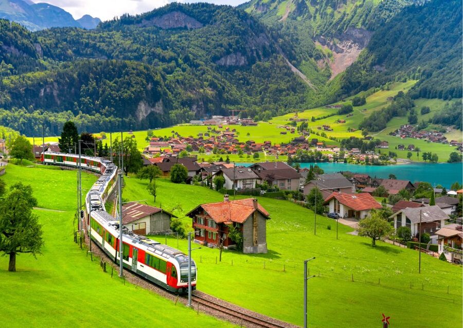 From Lucerne: Private Day Tour to Interlaken and Grindelwald - Interlaken and the two lakes