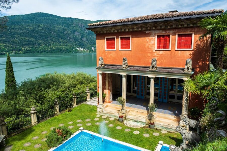 From Lugano: Lake Lugano Cruise to Morcote & Sightseeing - Walking through Morcote’s old lanes