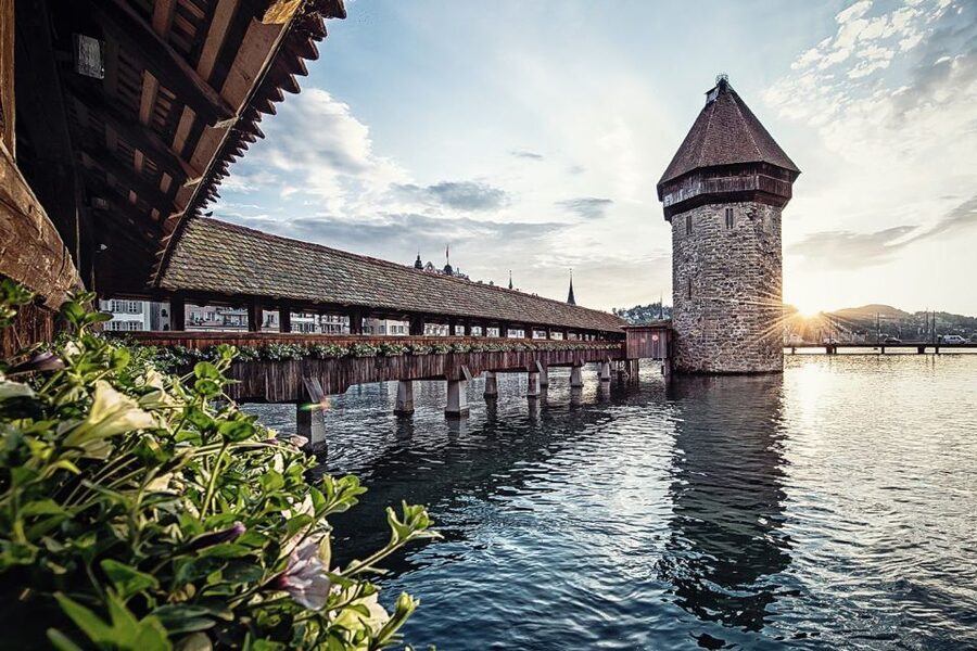 From Zurich: Day Trip to Lucerne with Optional Yacht Cruise - The coach ride through Central Switzerland