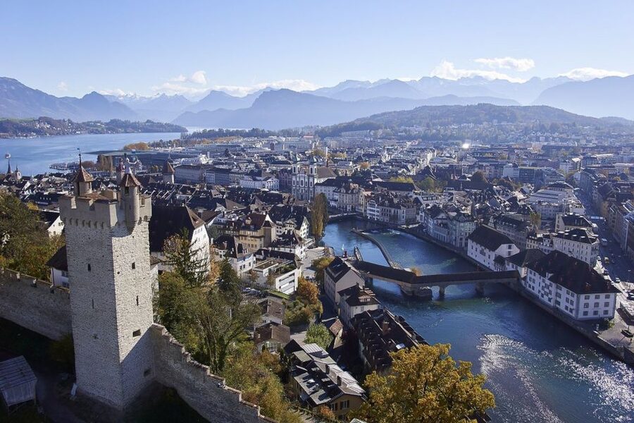 From Zurich: Day Trip to Lucerne with Optional Yacht Cruise - The Lion Monument and Old Town