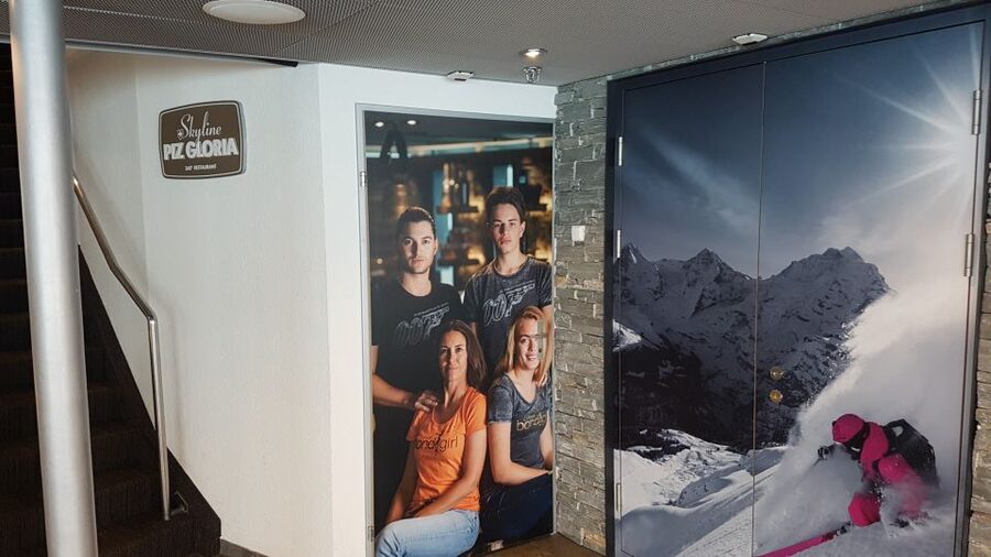 From Zürich: Exclusive Private Tour to Mt. Schilthorn - Bond World 007 for film fans