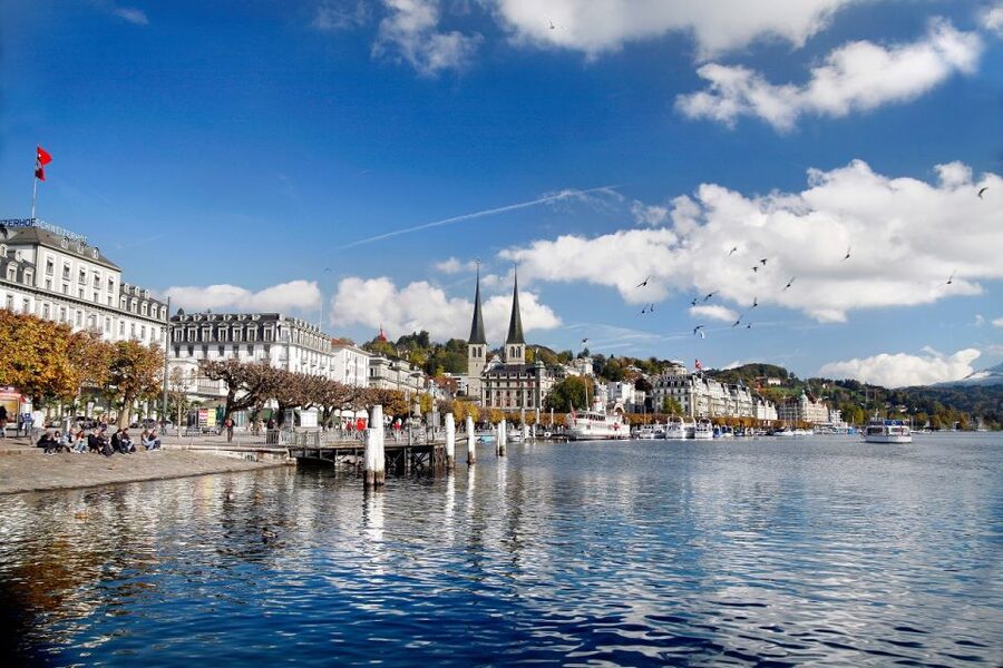 From Zurich: Funicular to Mt. Bürgenstock & Lake Lucerne - Riding the Bürgenstock funicular to the resort