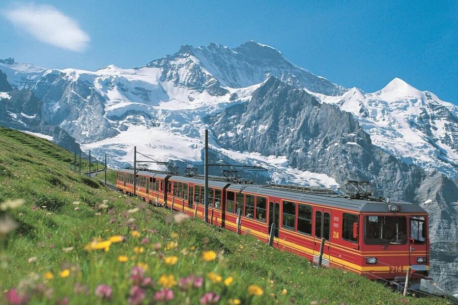 From Zurich: Jungfraujoch Guided Day Tour with Cogway Train - Starting in Zurich and crossing the Bernese Oberland