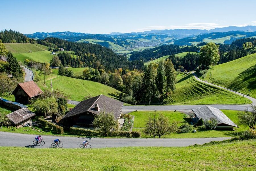 From Zurich/Lucerne: Berne Capital and Countryside Day-Trip - Kambly in Trubschachen: a sweet stop with practical value