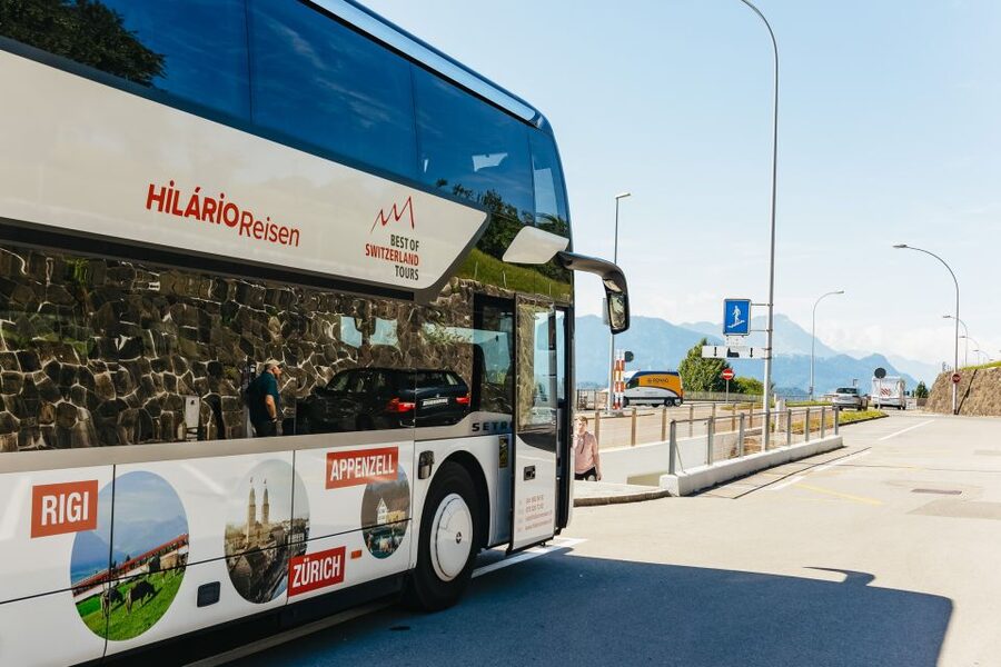 From Zurich: Mount Titlis and Lucerne Day Tour - Zurich departure and the road to Lucerne
