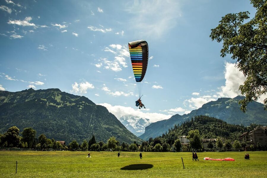 From Zurich: Scenic Interlaken Day Trip by Coach - Höhematte and the classic Interlaken view