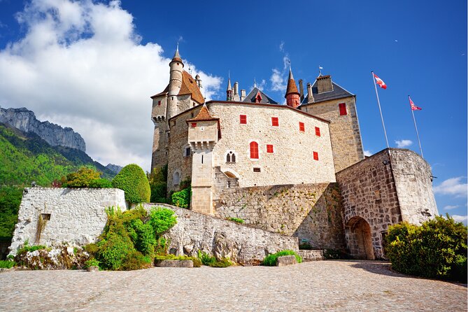 Full-Day Private Tour from Geneva to Annecy - Geneva to Annecy: a border crossing with less fuss