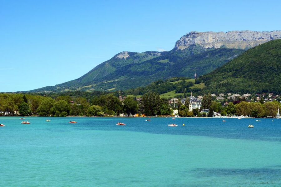 Geneva: Annecy, the Venice of the Alps and Geneva City Tour - Making the most of two hours in Annecy